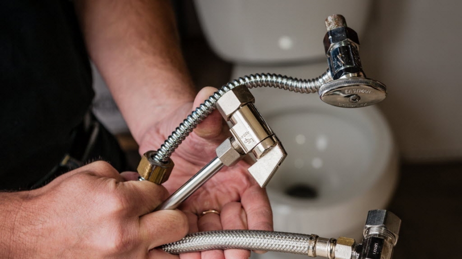 see how a highly qualified plumbing professional can fix your plumbing problem1